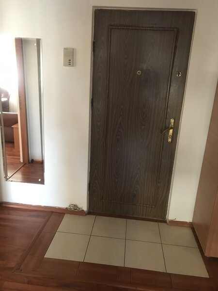 Vitan Mall vis-a-vis, parter,